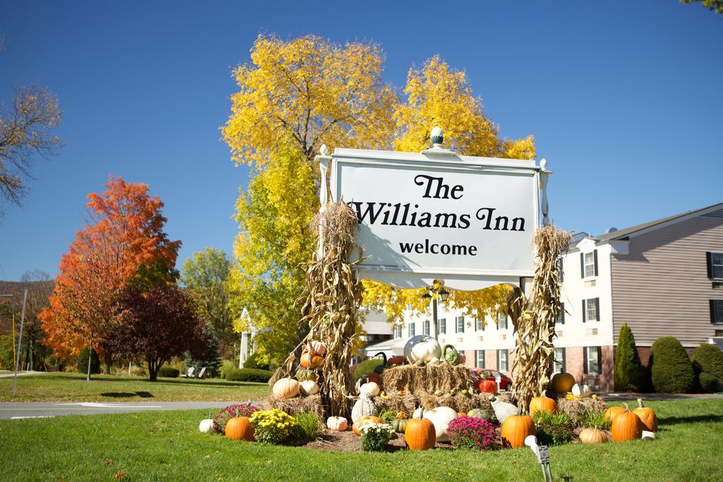 The Williams Inn ويليامزتاون المظهر الخارجي الصورة